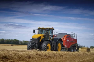 JCB Fastrac 8330